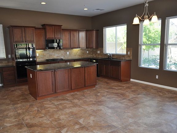 4th image of 13630 W Chaparosa Way