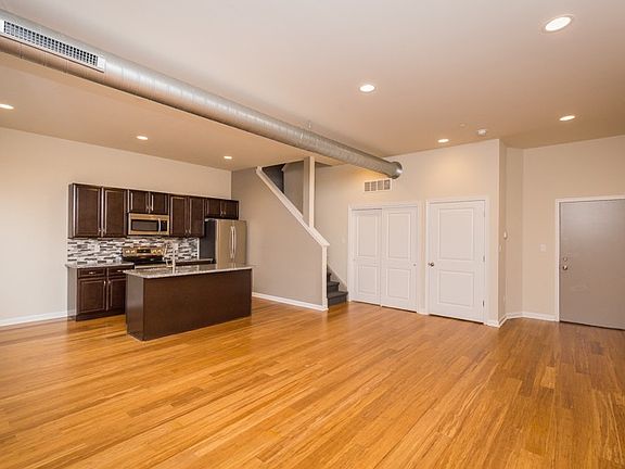 2nd image of 2422 Frankford Ave #6