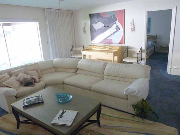 5th image of 3549 N Village Ct