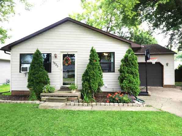 1025 Jackson St, Vermilion, OH 44089