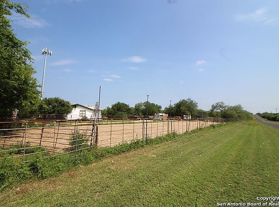4th image of 6566 Joe Louis Dr
