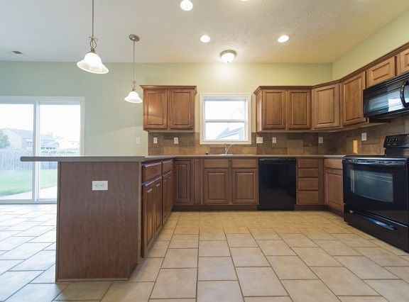2nd image of 336 Buchanan Dr