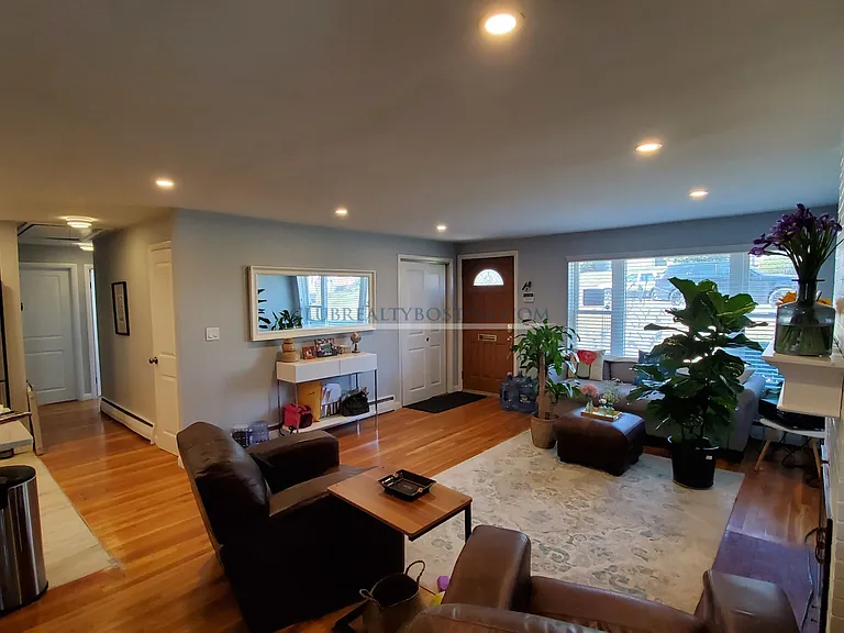 22 Augustus Rd #LR — Photo 45