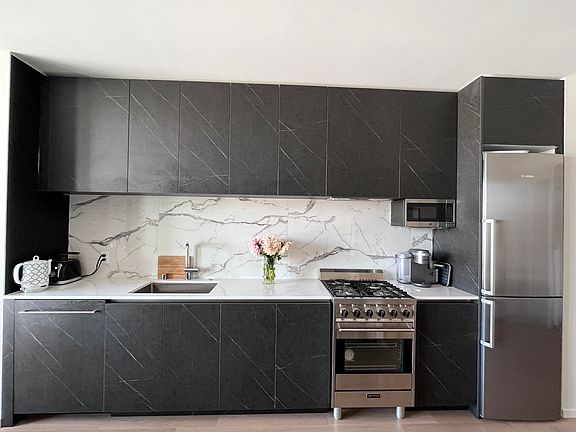2nd image of 230 7th St #605