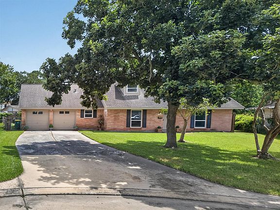 3rd image of 1406 Cedarbrook Ct
