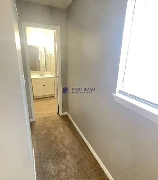 501 W 27th St S #201 — Photo 12