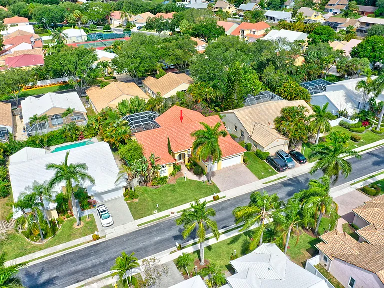 10207 Allamanda Blvd — Photo 46