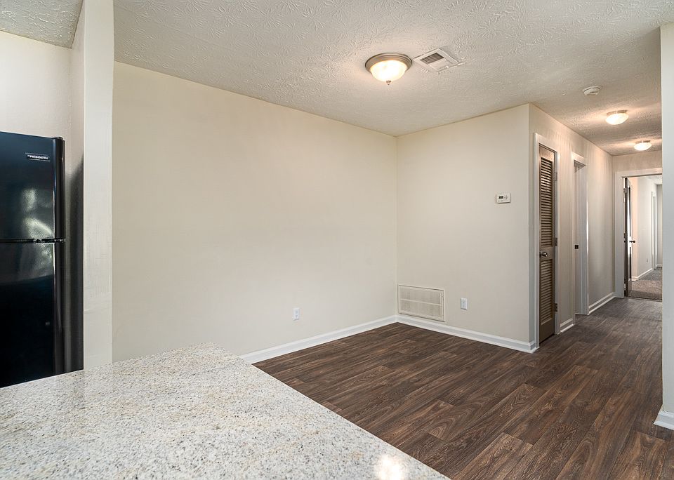 2nd image of 1507 Knight Way #1507