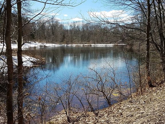 3rd image of E Willets Dr
