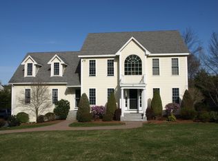 26 Kendall Hill Rd, Leominster, MA 01453