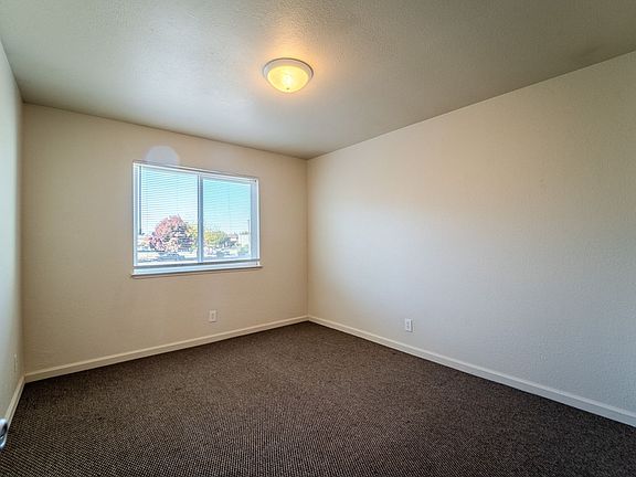 2nd image of 1964 Country Club Ct APT 6