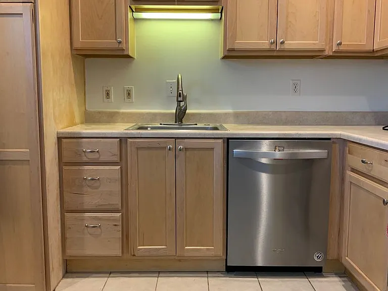 345 S 44th St — Photo 2