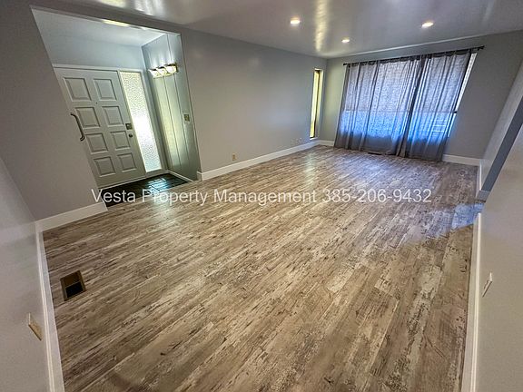 4th image of 4079 Liberty Ave #1