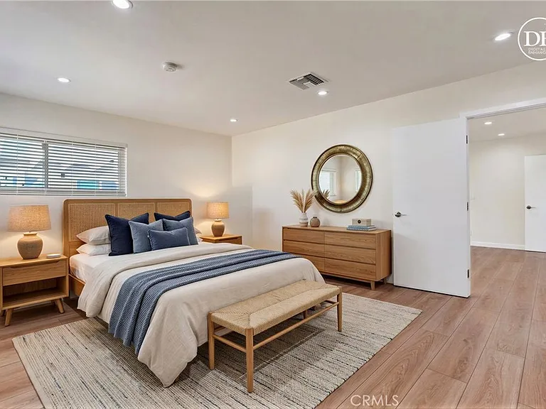 6851 Forbes Ave — Photo 20