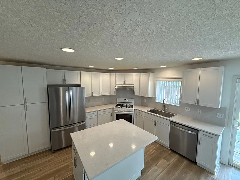 5512 Murray St SE — Photo 9