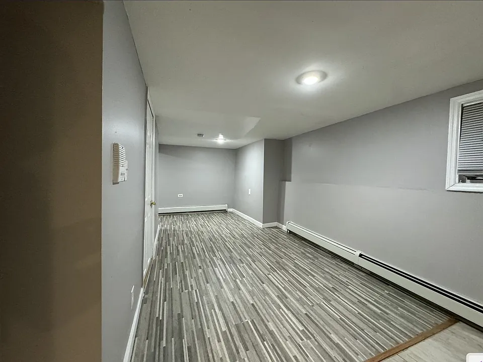 Building Photo 3