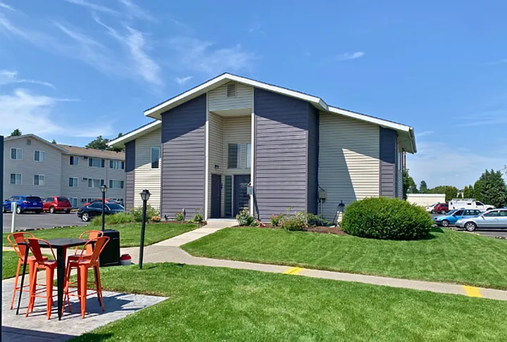 Leasing Office