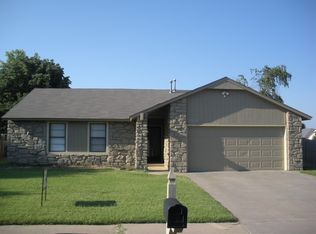 2501 E Queens St, Broken Arrow, OK 74014