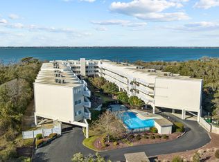650 Salter Path Rd APT 106, Pine Knoll Shores, NC 28512