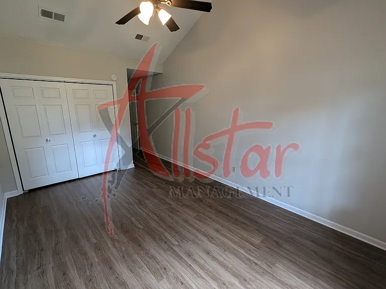 6956 Maury Dr — Photo 11