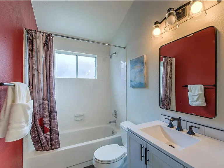 7618 Halleys Dr — Photo 9