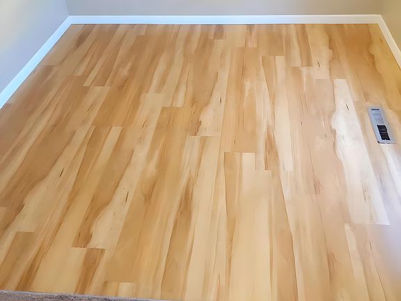 4th image of 905 Wescott Sq #905