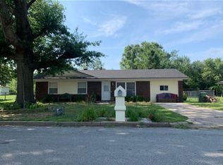 2004 W Wood St, Rogers, AR 72756