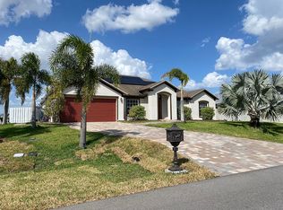 523 NE 6th Ter, Cape Coral, FL 33909