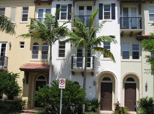 60 Via Floresta Dr, Boca Raton, FL 33487