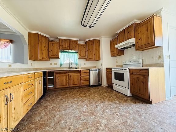 3rd image of 14 Avenue F