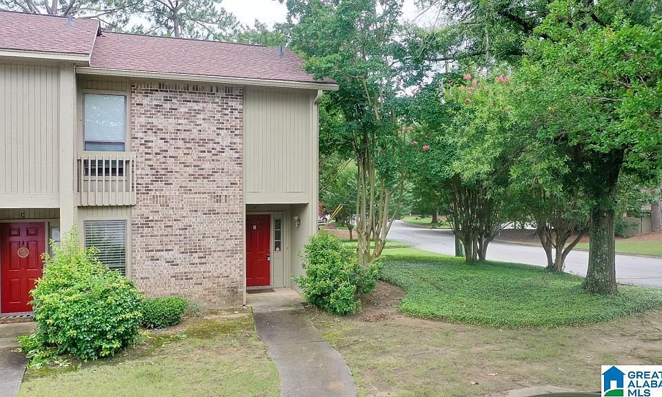 1st image of 1017 Stonegate Dr APT D