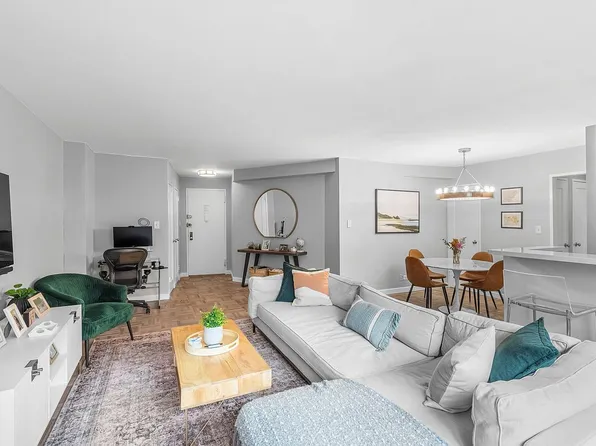 18 Charlton St Unit 5A, New York, NY 10014