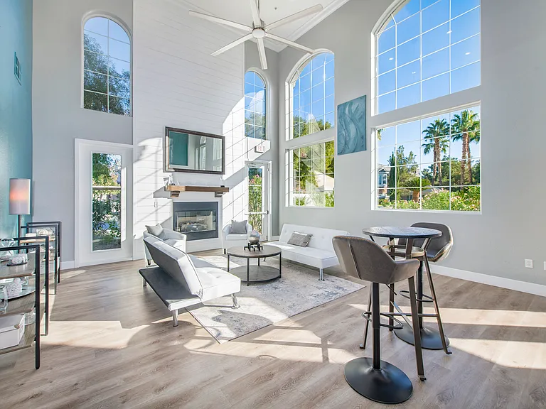 MAA Palm Vista — Photo 16
