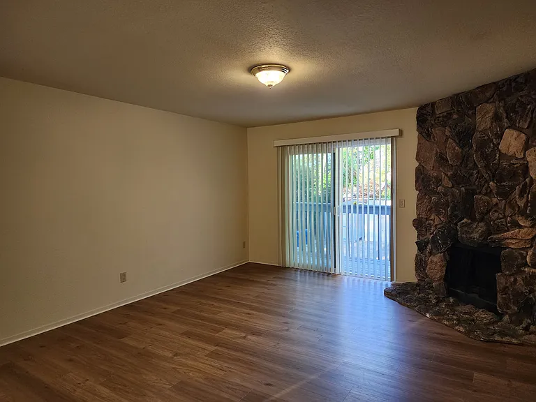 1179 Smith Ave #7 — Photo 4