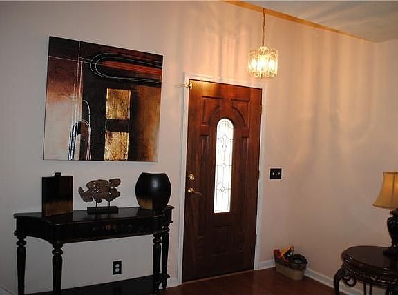 4th image of 186 Wimbledon Ct