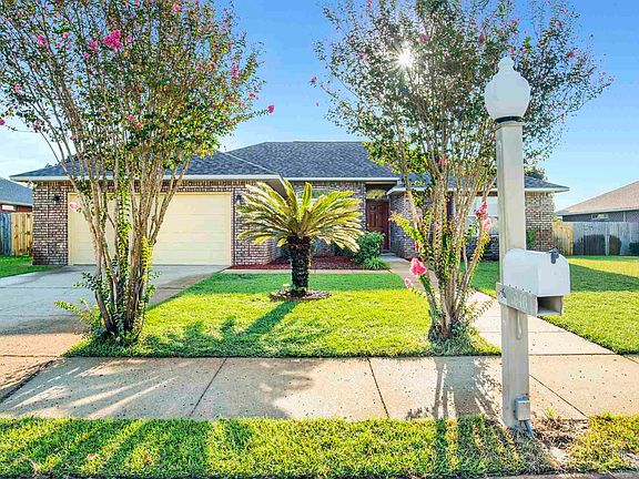 2nd image of 1946 Elodie Ln