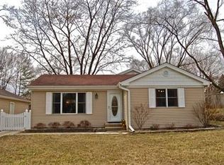 2N644 Bernice Ave, Glen Ellyn, IL 60137