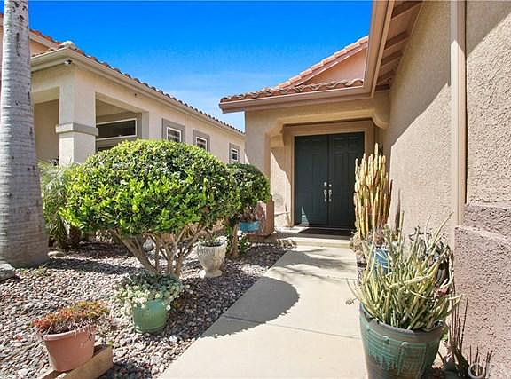 2nd image of 558 Avenida Gaviota