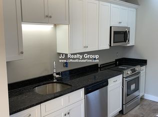 320 Hamilton St #1, Worcester, MA 01604