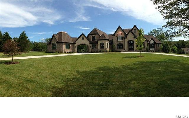 1st image of 8 Warridge Dr