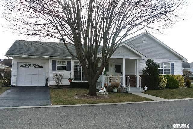 1st image of 14 Windmill Gate Dr