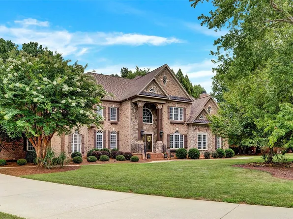 9200 Skipaway Dr, Waxhaw, NC 28173