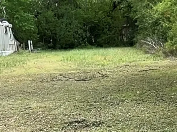 405 N Shaw St, Caldwell, TX 77836