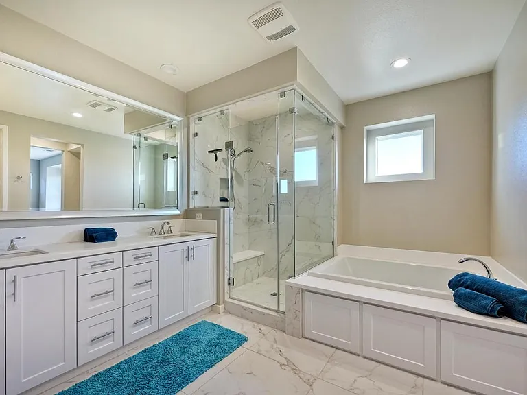 16242 Camden Cir — Photo 10
