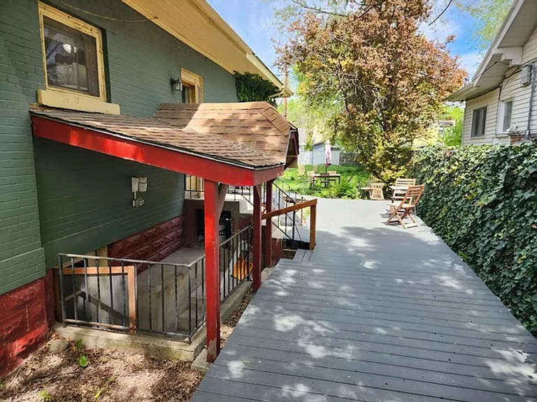 919 E Wilson Ave — Photo 2