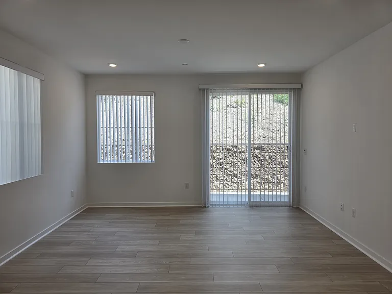 31386 Lolite Dr — Photo 5