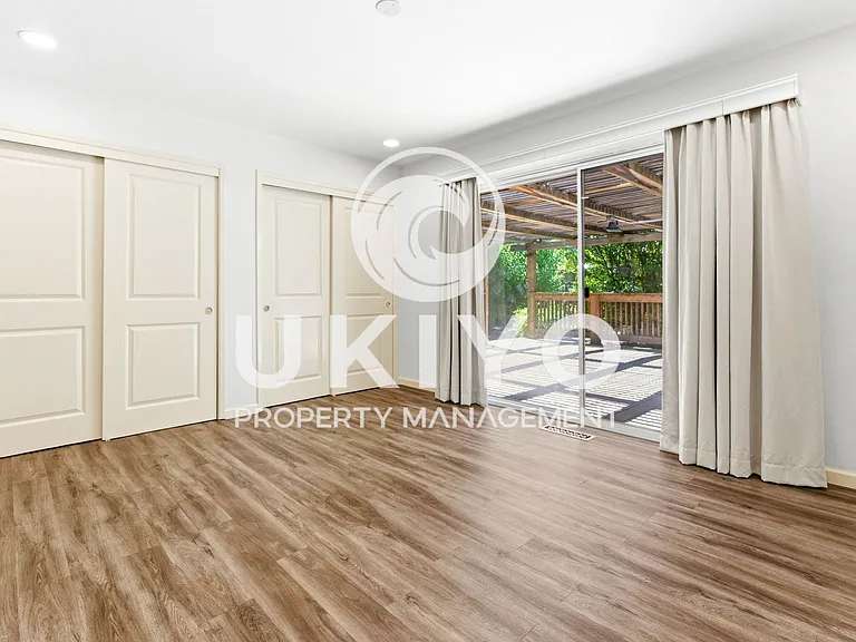 645 Keith Ct #1 — Photo 42