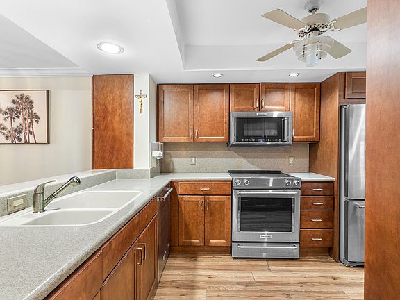 5th image of 911 Gardenia Drive #154