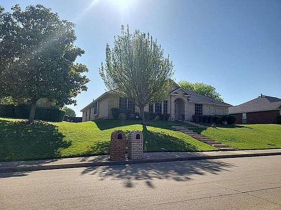 3rd image of 540 N Parks Dr