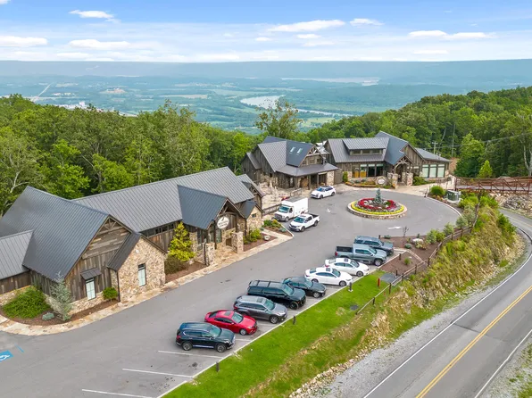 1562 Raulston Falls Rd, Jasper, TN 37347